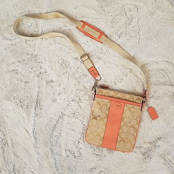 Coach Handbags - Coach Crossbody